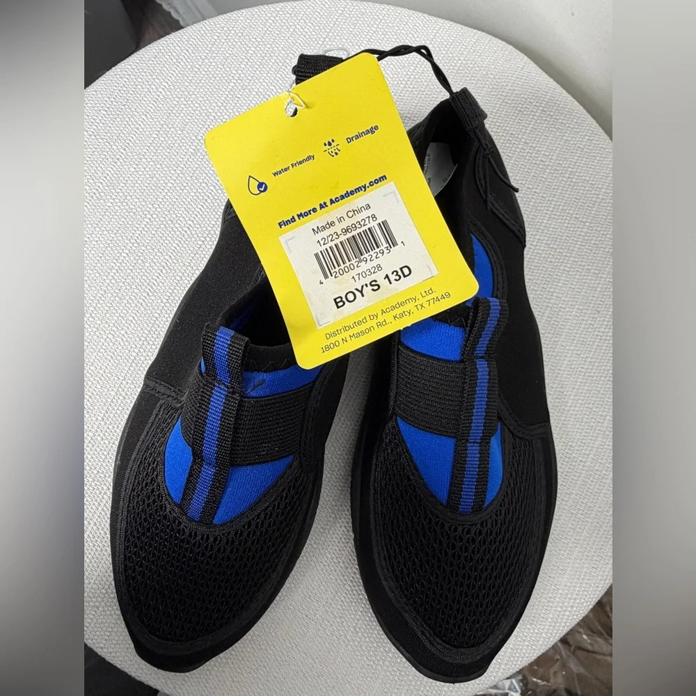 O’rageous Water Shoes  Boys Size 13 Blue Black New With Tags(B111)&✨